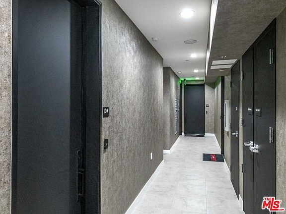 4th image of 1017 N Croft Ave #104