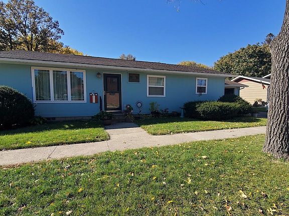 2nd image of 301 8th St N