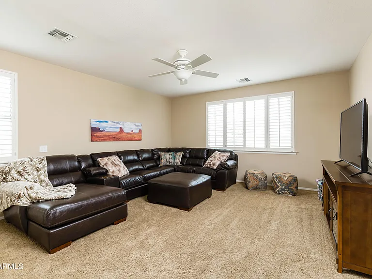 8408 W Midway Ave — Photo 38