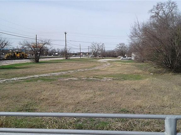 4th image of W South St