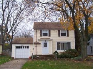 31101 Carlton Dr, Bay Village, OH