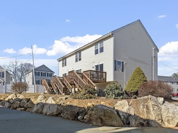 60 Liberty St Unit 3, Lowell, MA 01851