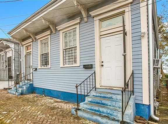 2nd image of 1225 Louisa St