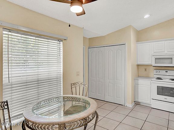 5th image of 11584 COURTNEY WATERS Lane