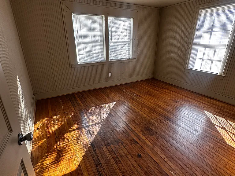 5617 Fairfields Ave — Photo 4