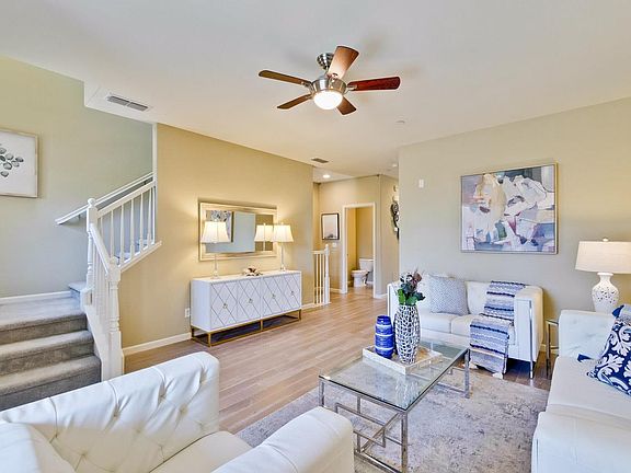 3rd image of 1382 Nestwood Way