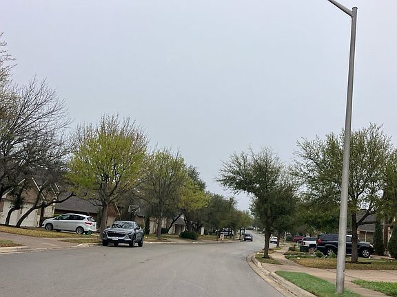 4th image of 1507 Rimstone Dr