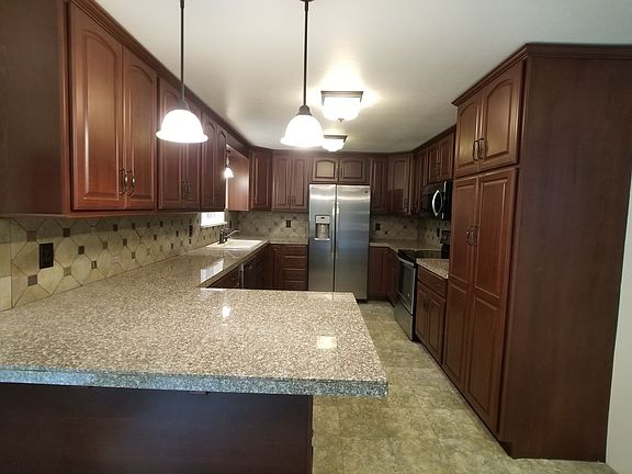3rd image of 10980 SE 284th St