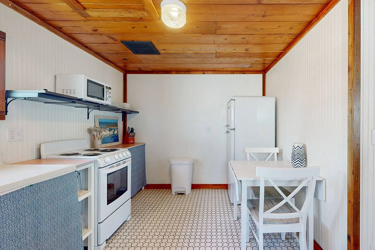 1 bed, 875 sqft, $2,550 — Photo 2