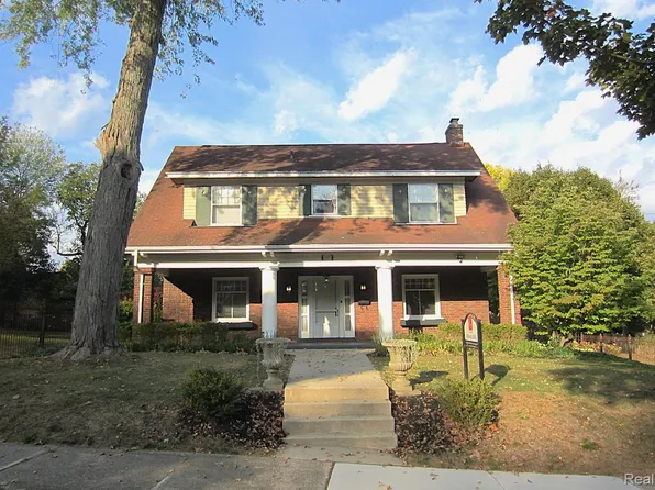 117 E Iroquois Rd, Pontiac, MI 48341