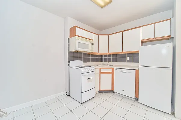 Rented by Living New York | media 35