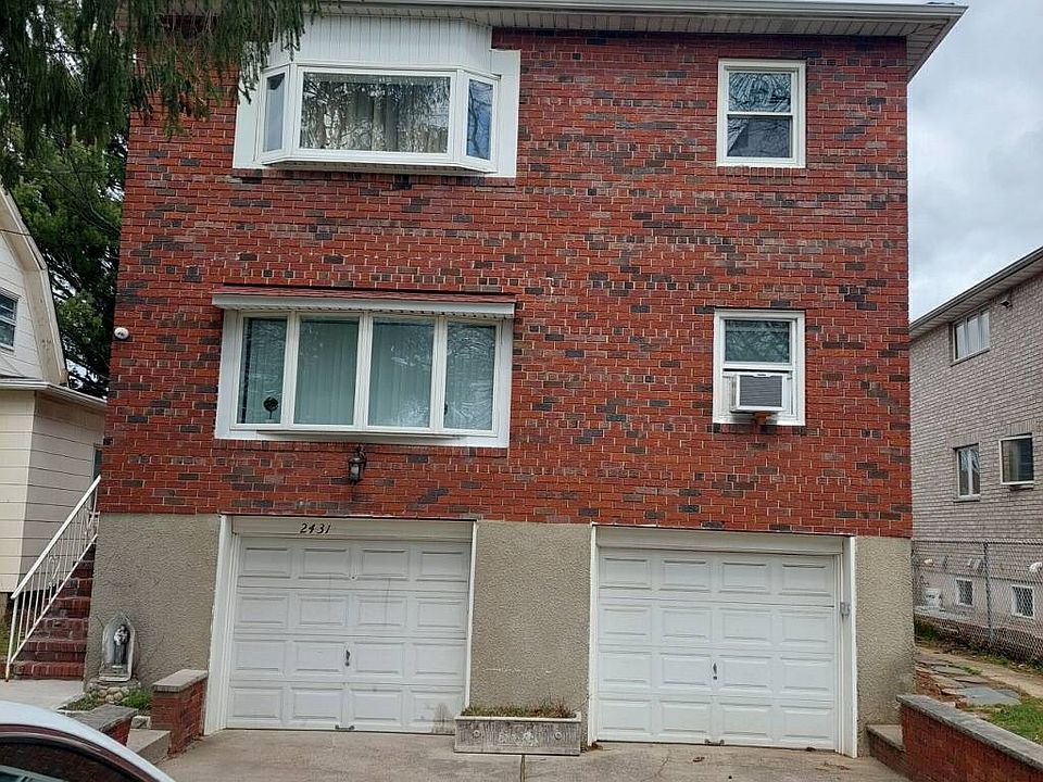 1st image of 2431 Victory Blvd