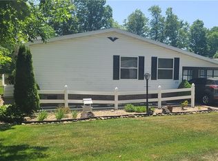 77 Cardinal Dr, Hiram, OH 44234