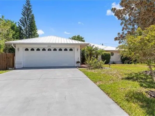 1019 GARDENIA STREET, SEBASTIAN, FL 32958