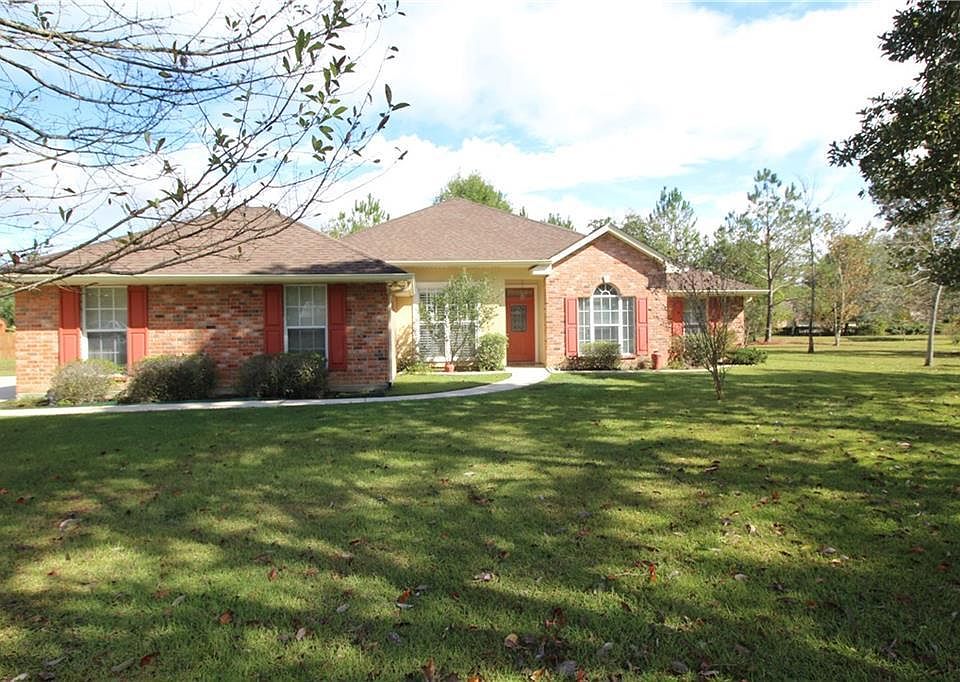 1st image of 64214 Diane Dr