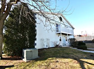 1071 Greenwood Cir #3A, Woodstock, IL 60098