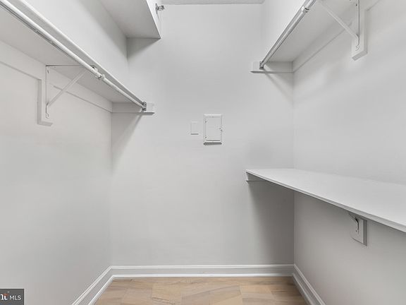 5th image of 1805 Crystal Dr APT 604S