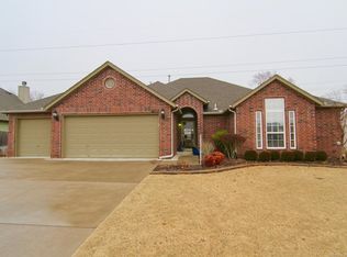 4717 S Narcissus Ave, Broken Arrow, OK 74011