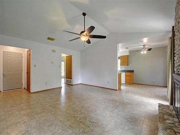5th image of 3110 Darnell Dr