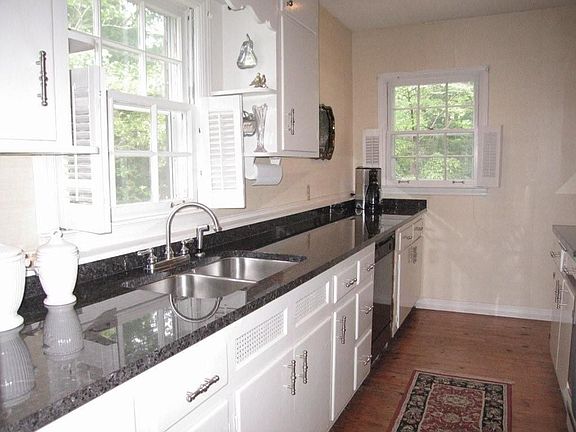 Granite and Stainless kitchen