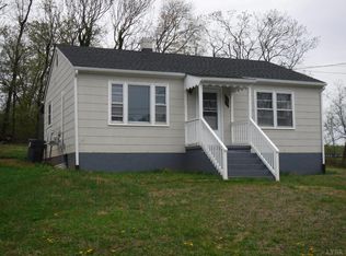 1030 Piedmont St, Bedford, VA 24523