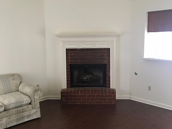 3rd image of 2960 Churchwell Dr