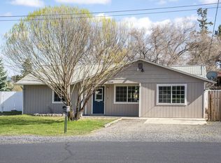 3044 SW Meadow Ln, Redmond, OR 97756