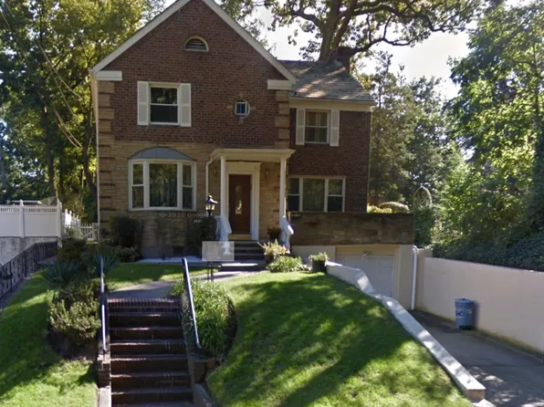 86-87 Palermo Avenue image 1 of 2