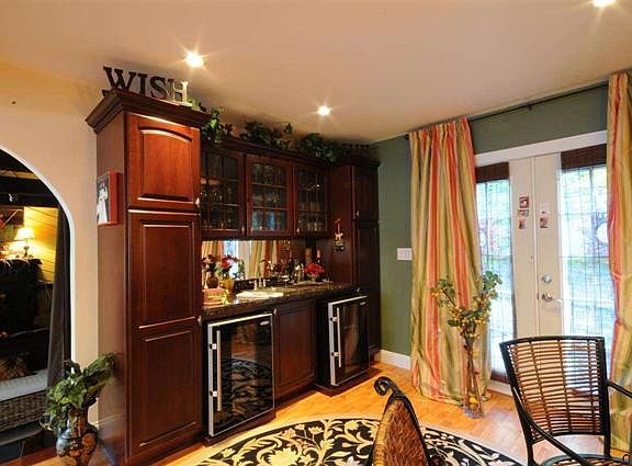 5th image of 48 Nottingham Dr