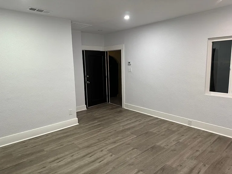 9509 Stephens St — Photo 6