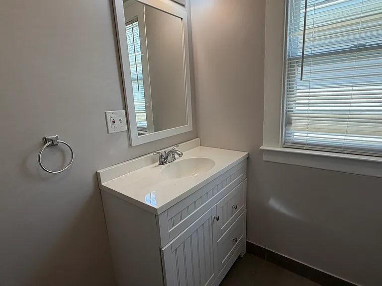 2748 Florian St — Photo 27