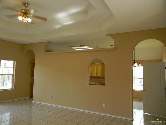 3rd image of 1501 Elm Dr