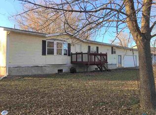109 S Oak St, Worthing, SD 57077