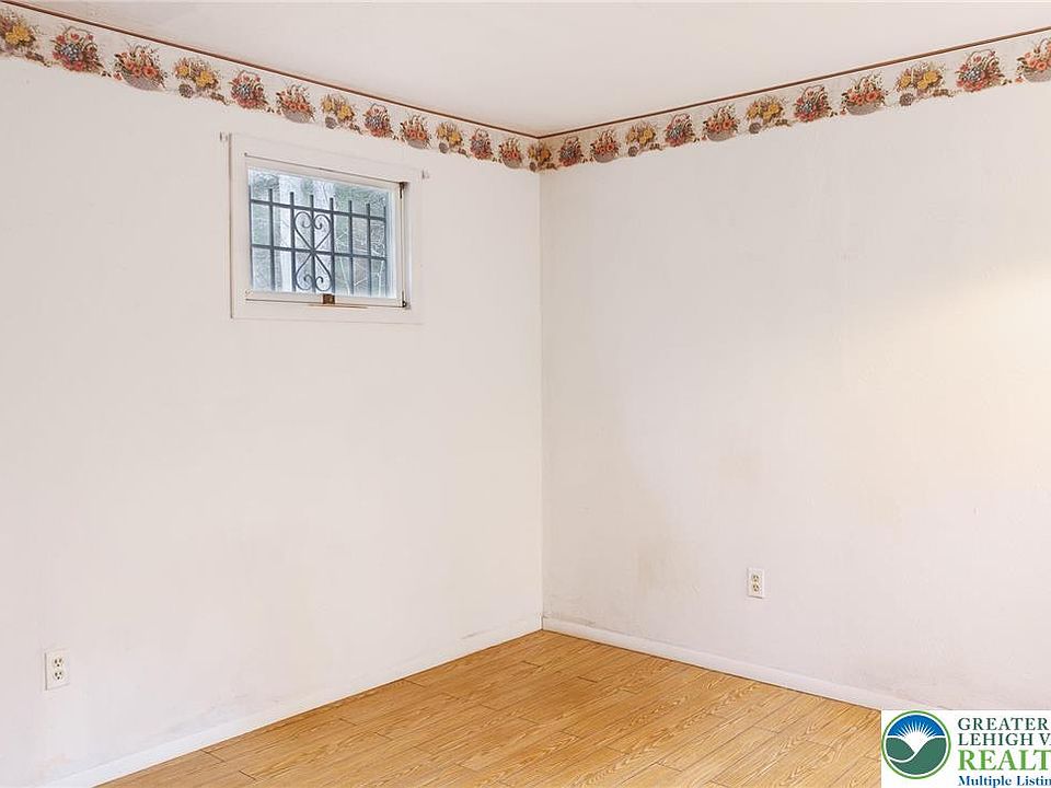 18th image of 5211 Fir Ln
