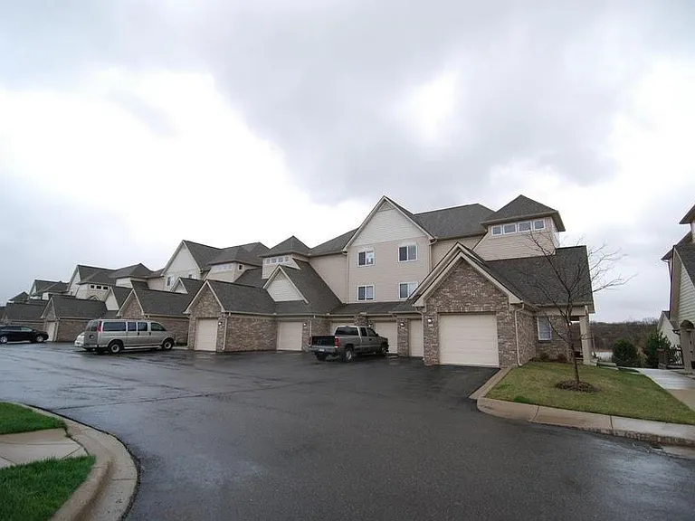 866 Brandon Ave #866 — Photo 2