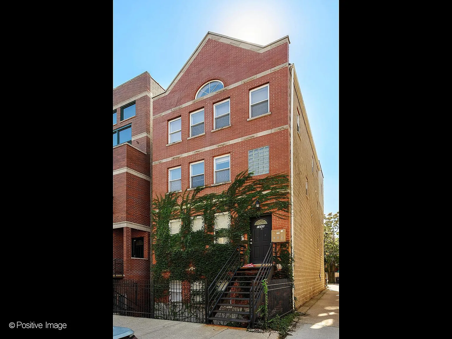 2 bed, 1.5 bath, 1600 sqft, $3,000 — Photo 3