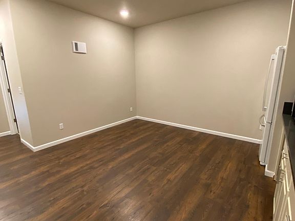 5th image of 5015 Admiral St