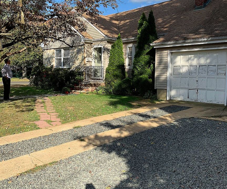 1st image of 24 Linden Ave