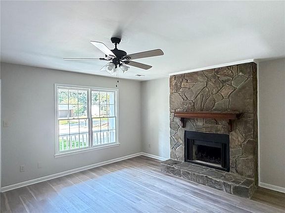 4th image of 8744 Collins Dr