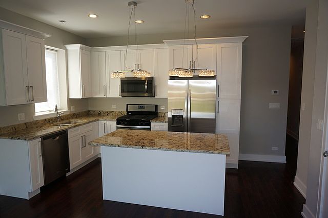 2nd image of 3100 S Giles Ave #1S