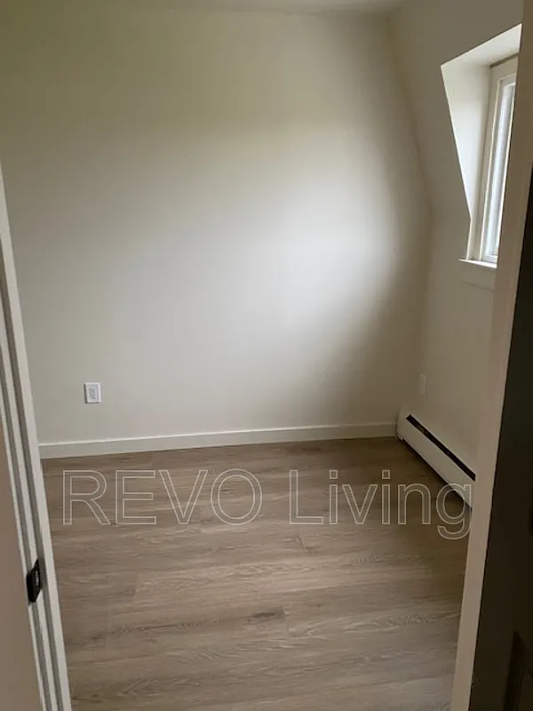 1 bed, 1.0 bath, $1,250 — Photo 3