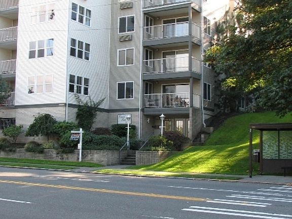 2nd image of 965 W Nickerson St APT 41
