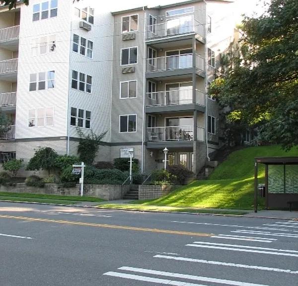 965 W Nickerson St #41 — Photo 9