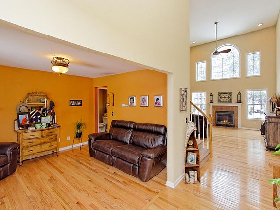 3rd image of 49 Westberry Way