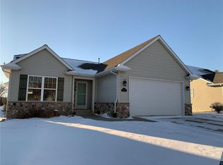 3423 Forest Valley Ct NE, Cedar Rapids, IA 52411