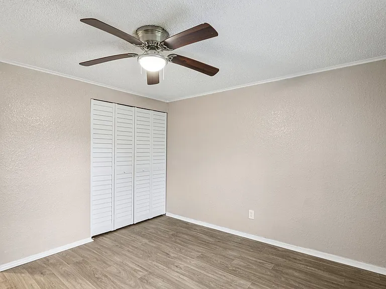 Summer Glen ~ Boutique Cottage Style Living Meets Hassle Free Leasing — Photo 7