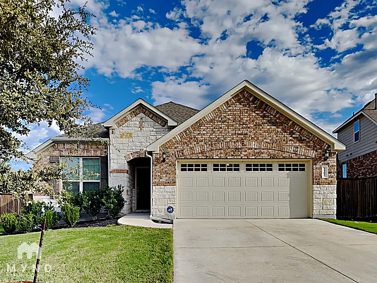 3367 De Coronado Trl — Photo 1