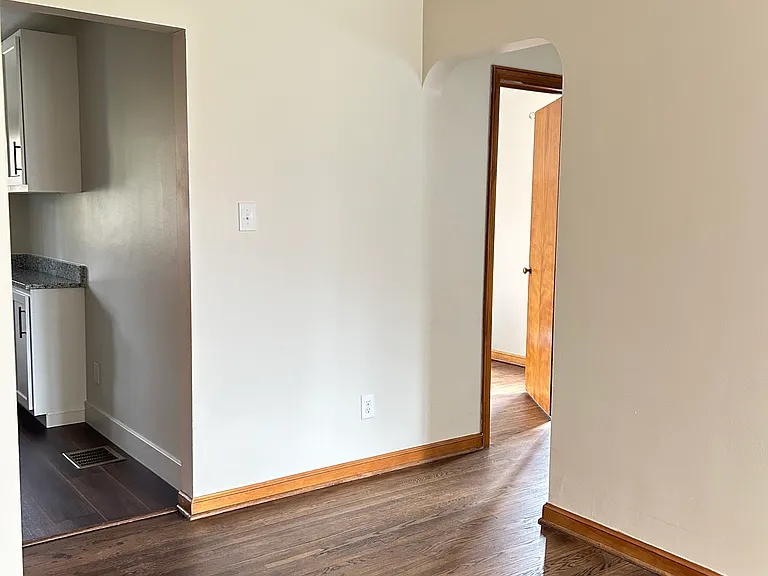 1314 W 7th Ave — Photo 13