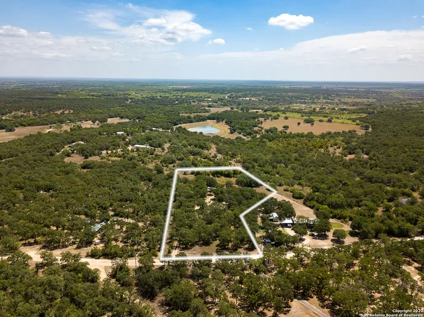 541 CHEYENNE LN, Kingsbury, TX 78638