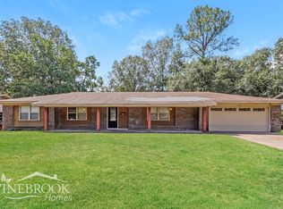 1235 Woodfield Dr, Jackson, MS 39211